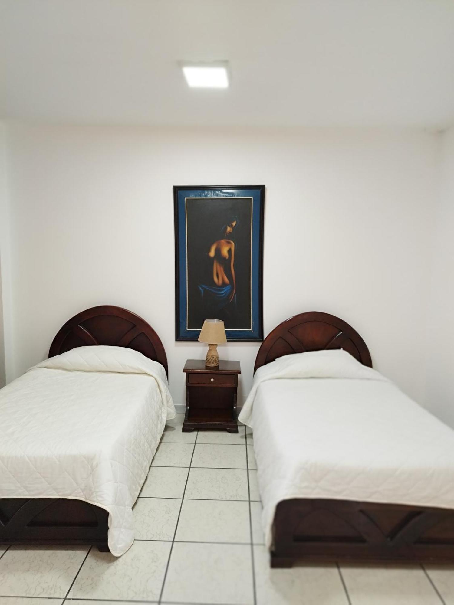 Hotel Puerta Del Sol Santo Domingo de los Colorados Exteriér fotografie