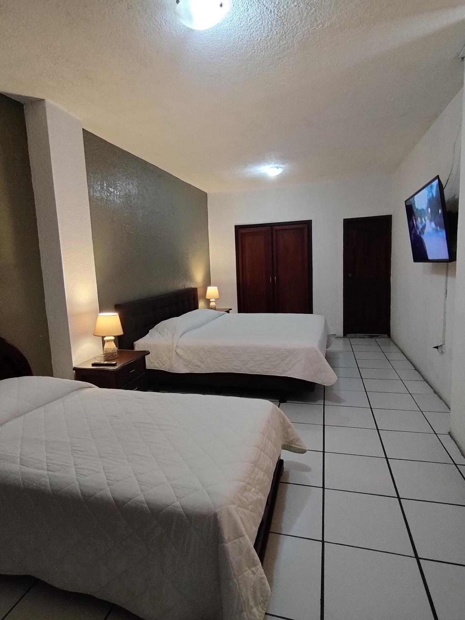 Hotel Puerta Del Sol Santo Domingo de los Colorados Exteriér fotografie