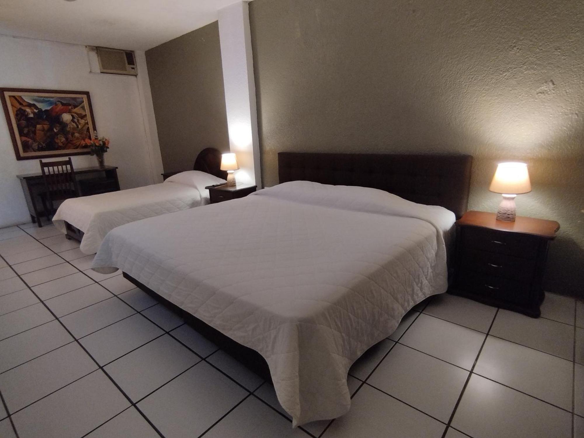 Hotel Puerta Del Sol Santo Domingo de los Colorados Exteriér fotografie