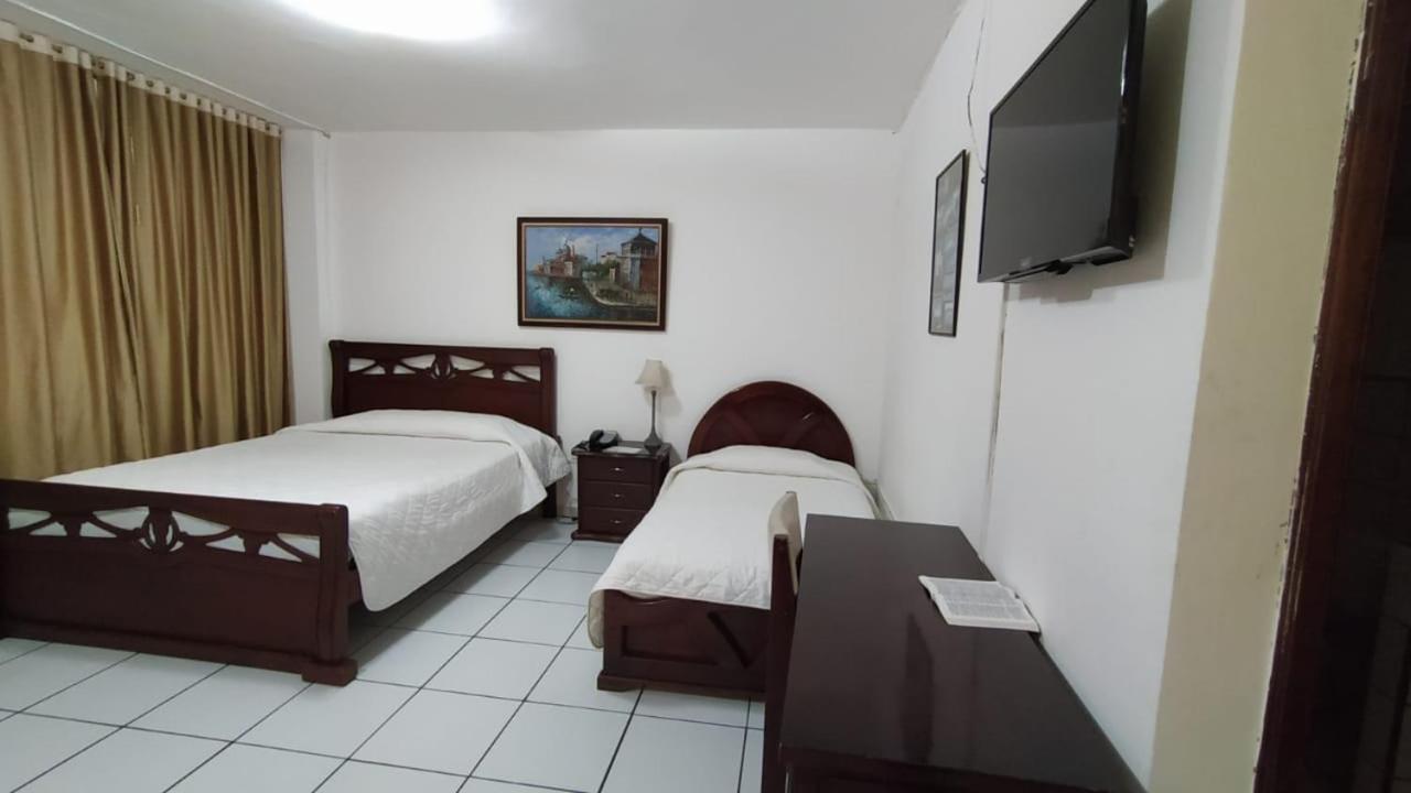 Hotel Puerta Del Sol Santo Domingo de los Colorados Exteriér fotografie